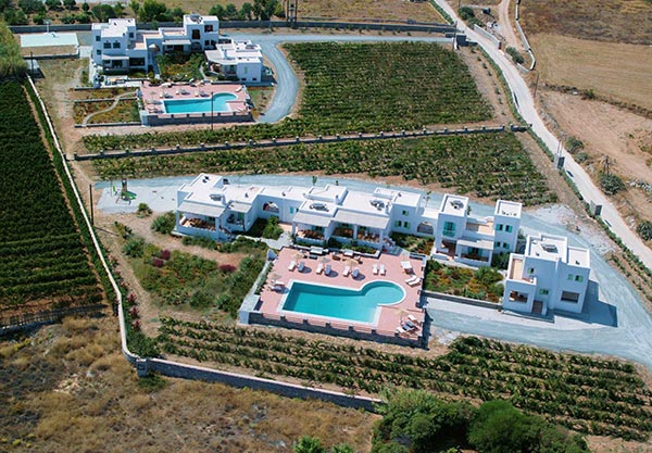 naoussa_bay